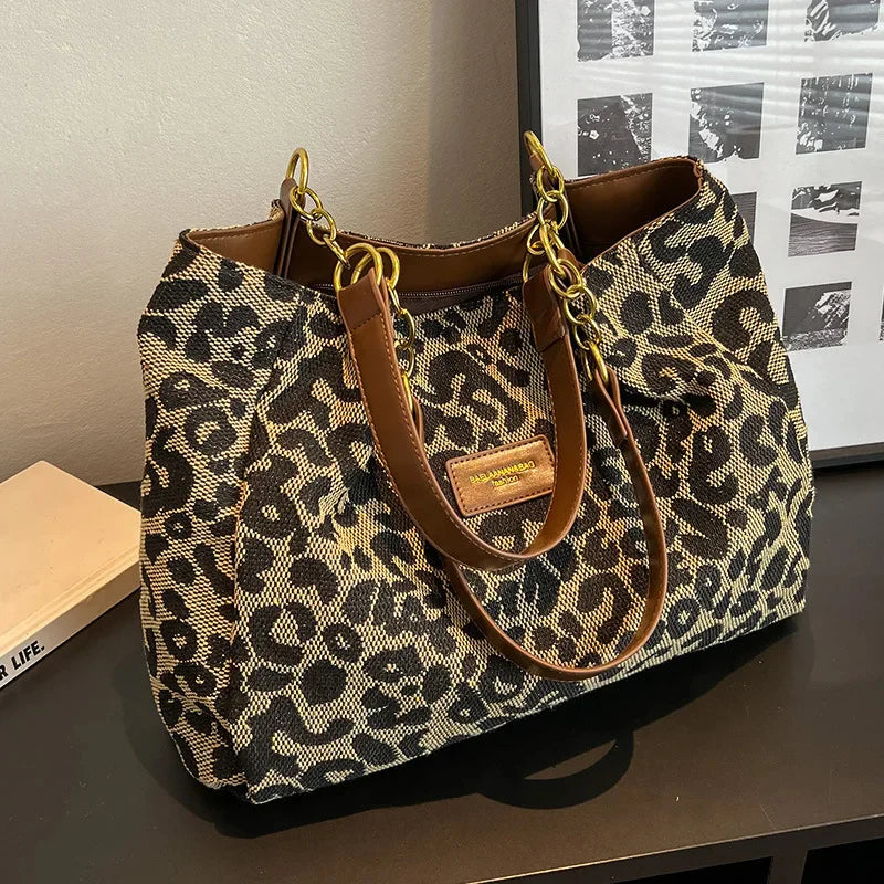 Sac fourre-tout léopard avec imprimé sauvage