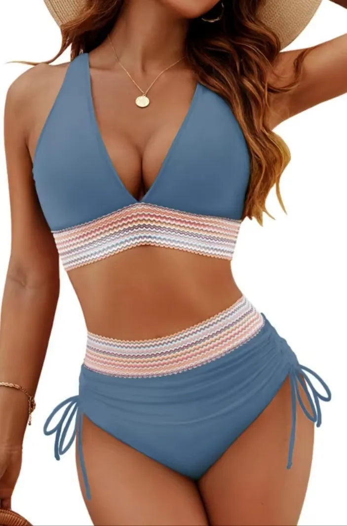 Maillot de bain à décolleté en V profond