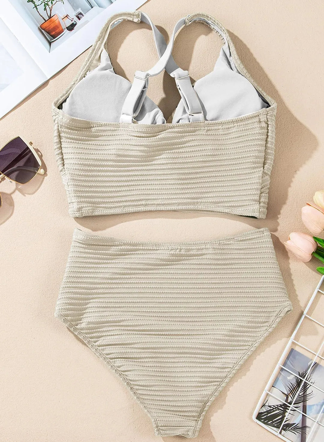 Bikini en forme de vague