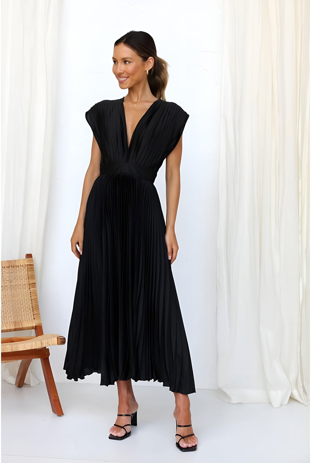Noélie | Robe sans manches avec plis et fermeture éclair