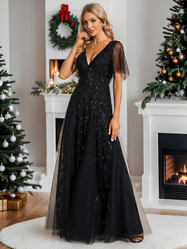 Prudence | Robe de Soirée Longue Romantique Étincelante avec Décolleté en V et Bretelles