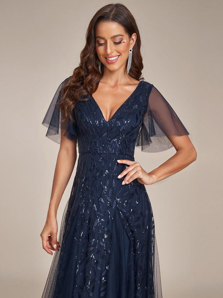 Prudence | Robe de Soirée Longue Romantique Étincelante avec Décolleté en V et Bretelles