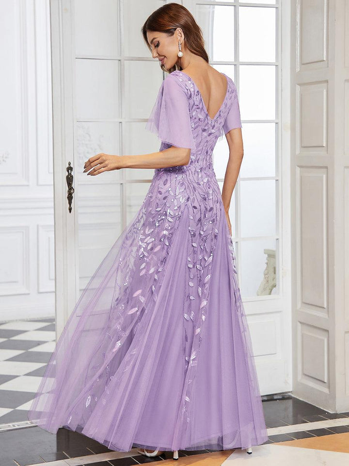 Prudence | Robe de Soirée Longue Romantique Étincelante avec Décolleté en V et Bretelles