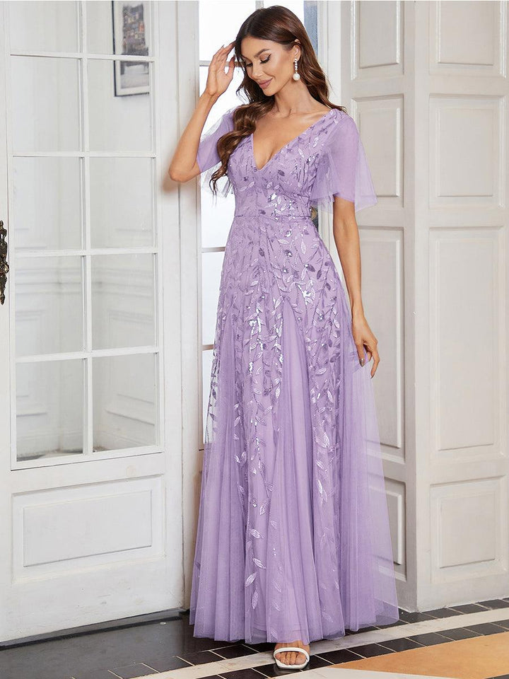 Prudence | Robe de Soirée Longue Romantique Étincelante avec Décolleté en V et Bretelles