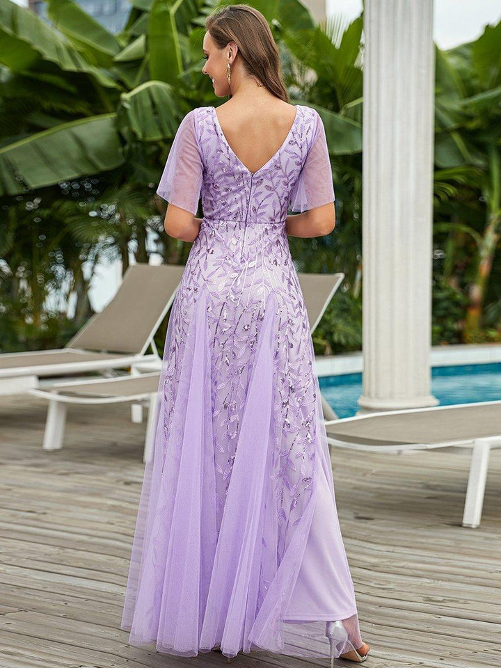 Prudence | Robe de Soirée Longue Romantique Étincelante avec Décolleté en V et Bretelles
