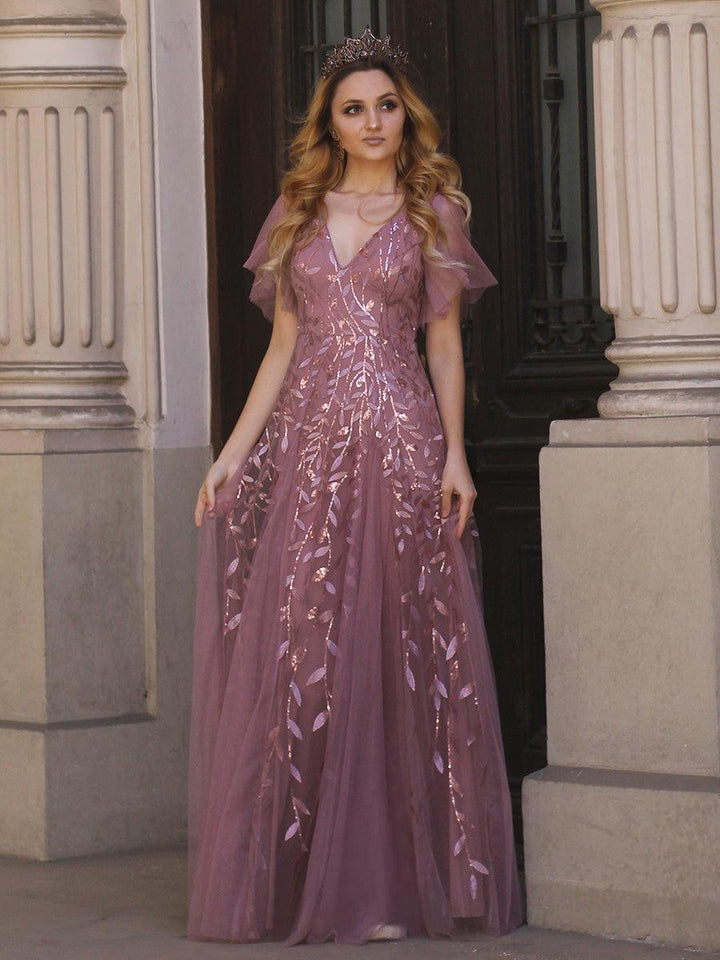 Prudence | Robe de Soirée Longue Romantique Étincelante avec Décolleté en V et Bretelles