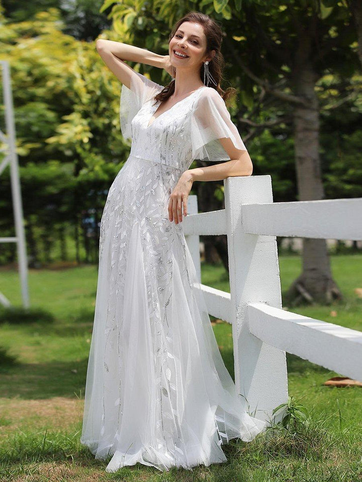 Prudence | Robe de Soirée Longue Romantique Étincelante avec Décolleté en V et Bretelles