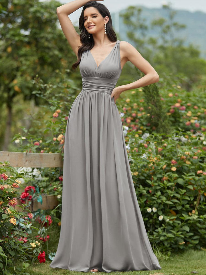 Sandrine | Robe de soirée plissée sans manches avec décolleté en V