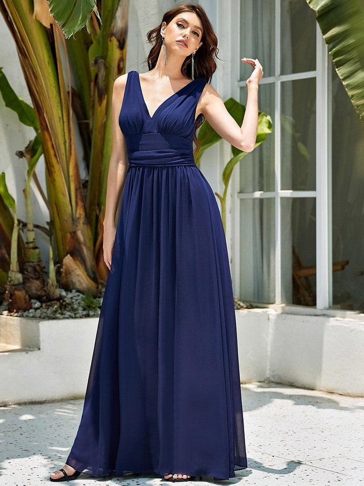 Sandrine | Robe de soirée plissée sans manches avec décolleté en V