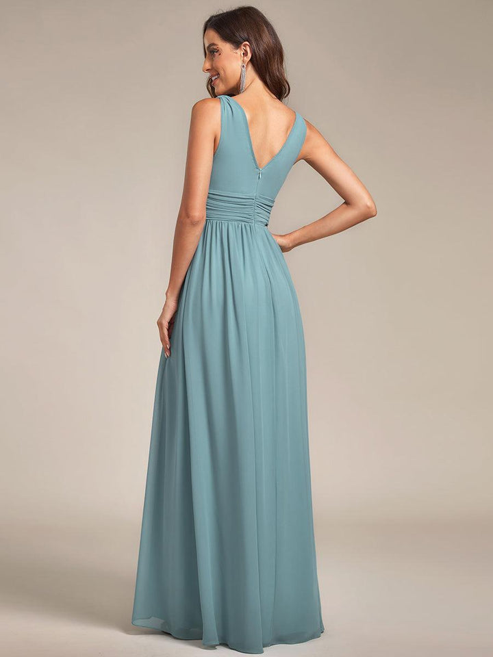 Sandrine | Robe de soirée plissée sans manches avec décolleté en V
