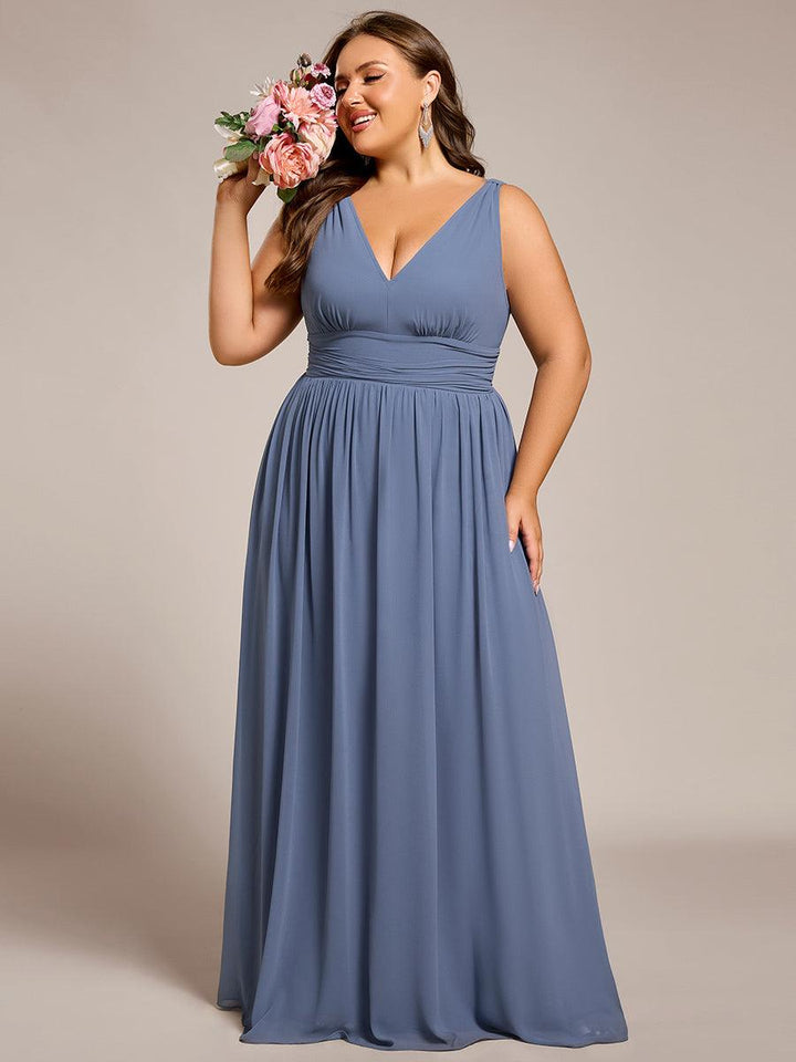 Sandrine | Robe de soirée plissée sans manches avec décolleté en V