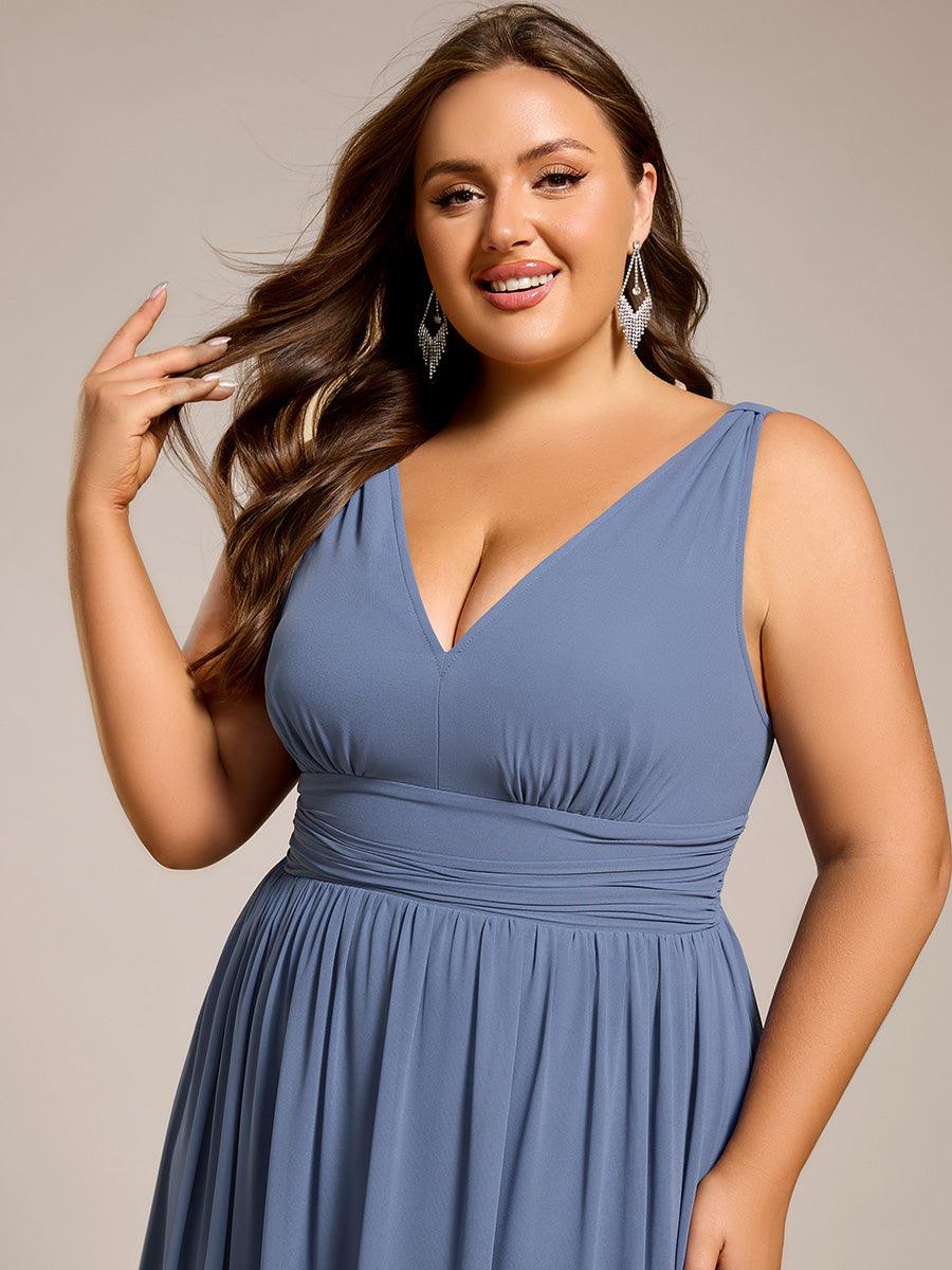 Sandrine | Robe de soirée plissée sans manches avec décolleté en V