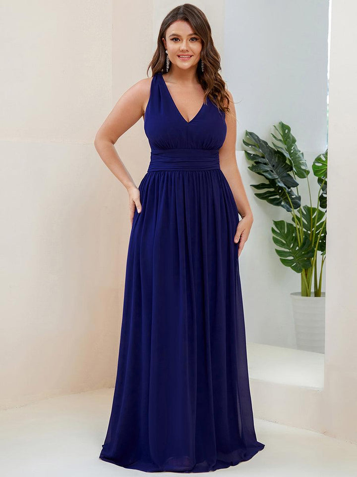 Sandrine | Robe de soirée plissée sans manches avec décolleté en V
