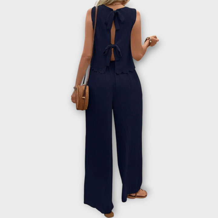 Cécile | Gilet avec pétales et pantalon