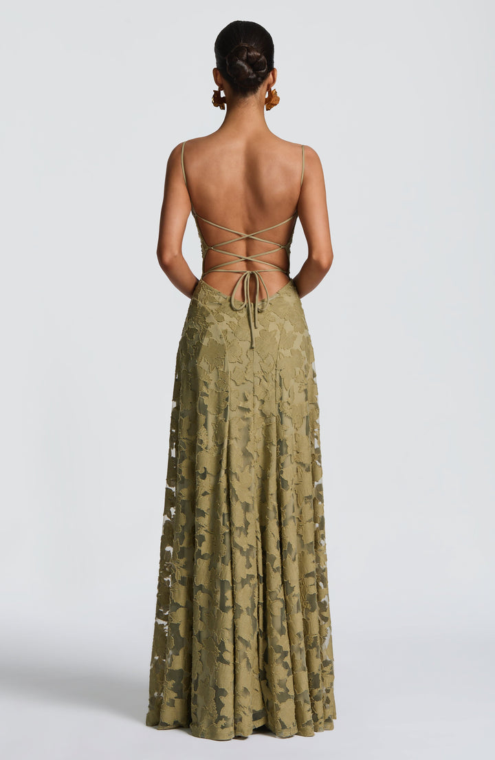 Simone | Robe maxi avec décolleté cascade