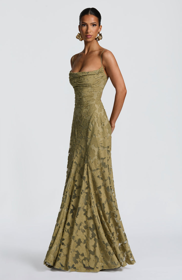 Simone | Robe maxi avec décolleté cascade