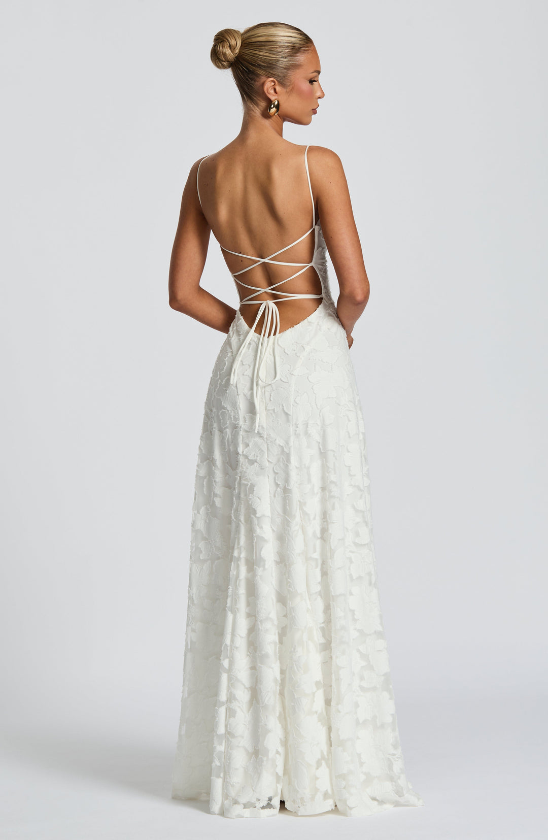 Simone | Robe maxi avec décolleté cascade